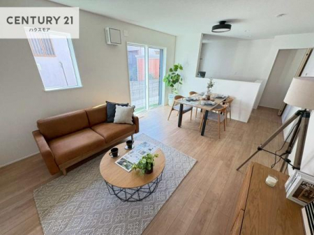 ���r���O�@�傫�ȑ����炽���Ղ�̗z���������閾�邢���r���O�B�J�����̂��郊�r���O�ŉƑ��c���̂��났�̎��Ԃ��߂����܂��I�����̂����w�\�ł��I���񌻒n�ŗz������Ȃǂ��̊����������܂��I