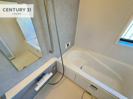 �����@������Ƃ����������̂���o�X���[���I���K�ȃo�X�^�C��������܂��I
1���̔�����������Ɩ����Ă����f�G�ȃ����N�[�[�V������ԂɂȂ肻���ł��ˁB