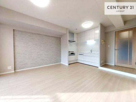 ���r���O�@��؂ȉƑ����W�܂邩�炱��LDK�ɂ͂�����肽���B
�q�����������C�ɏ΂��Ȃ��瑖�����Ă���p�����������u�L���Ƃɂ��ėǂ������v�Ǝv���u�Ԃł��B