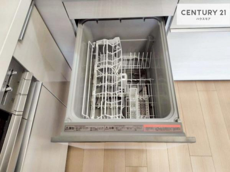 �L�b�`���@�H��@�t���̃L�b�`���ł��I�Z���������r��h�~�Ƃ��đ�ϊ��􂷂�֗��Ȏd�l�ł��I�r���g�C���Ȃ̂ŃL�b�`���̏ꏊ����炸�����X�y�[�X���L���g�����Ƃ��o���܂��I