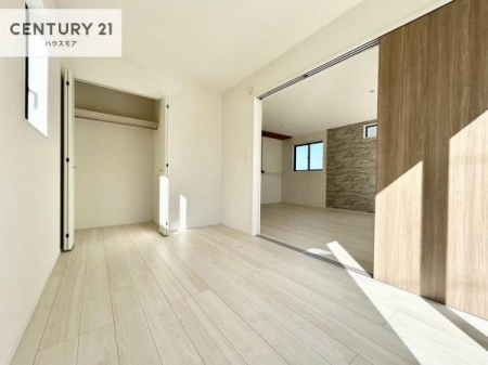 ���r���O�ȊO�̋����@���r���O�Ɨאڂ����m���ł��I�Ǝ��̋x�e�X�y�[�X��L�b�Y�X�y�[�X�Ƃ��Ċ��p����̂��悳�����ł��ˁI
