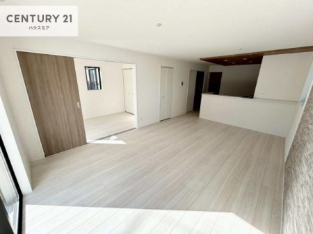 ���r���O�@�J�����̂���L�XLDK�I�\�t�@�[��_�C�j���O�e�[�u����u���Ă������ɂȂ�Ȃ��̂ŉ��K�ɉ߂����܂��I�R�~���j�P�[�V���������₷�����r���O�ł��I