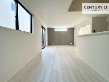 ���r���O�@�J�����̂���L�XLDK�I�\�t�@�[��_�C�j���O�e�[�u����u���Ă������ɂȂ�Ȃ��̂ŉ��K�ɉ߂����܂��I�R�~���j�P�[�V���������₷�����r���O�ł��I