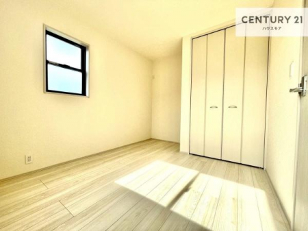 �m���@���[�X�y�[�X�����Ă��܂��I�������X�b�L�����ڂ��鎖���ł��܂��ˁB
�Ƌ��I�΂Ȃ��V���v���ȃf�U�C���ׁ̈A�Ƌ��I�΂����C�ɓ���̋�ԍ�肪�ł������ł��ˁB