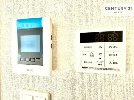 ���̑����ρ@TV���j�^�[�t���C���^�[�z���ł��q�l�̂�����Ԓ��Ȃǂ����S�ł��ˁB
�{�^���ЂƂł����C�̏������ƂƂ̂��I�I�[�g�o�X���B