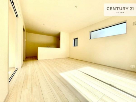 ���r���O�@�S�n�ǂ����r���O�͉Ƒ������R�ƏW�܂�܂��B�Ƒ��c�R�̎��Ԃ����������ł��B���Ƒ��ƁA����w�[���������Ԃ��߂��������ł��ˁB