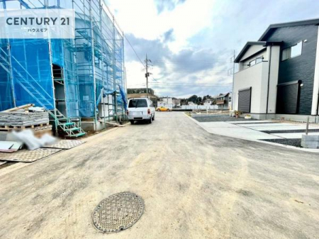 ���̑����n�@�O�ʓ��H��6���I�z����ǍD�ȗ��n�ł��B
�Ԍɓ��ꂪ���ȕ������S�ł��ˁB