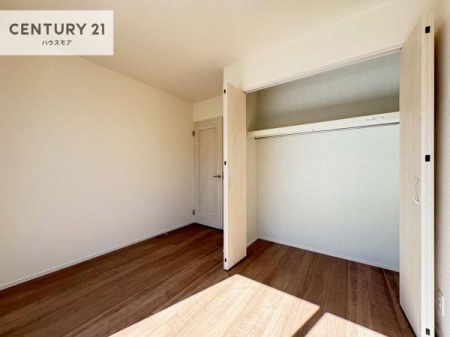 �q�������@���[�X�y�[�X����������m�ۂ���Ă��邽�߁A���������w�p�i���T�b�ƕЕt���A���ł��X�b�L���B
�Y��ȋ�Ԃ��ۂĂ܂��I