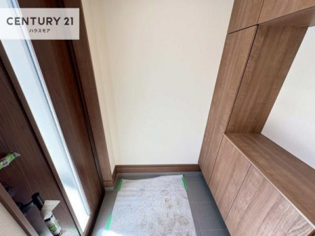 ���ց@�V���[�Y�{�b�N�X�t���Ȃ̂ŁA���ւ��Еt�����|�������₷���ł��I
�X�b�L���������ւŌ˂��J�����u�ԁA�������̂���S�n������Ԃ��o�}���Ă���܂��B