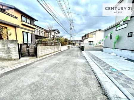 ���̑����n�@�O�ʓ��H��4.6���I�z����ǍD�ȗ��n�ł��B
�Ԍɓ��ꂪ���ȕ������S�ł��ˁB