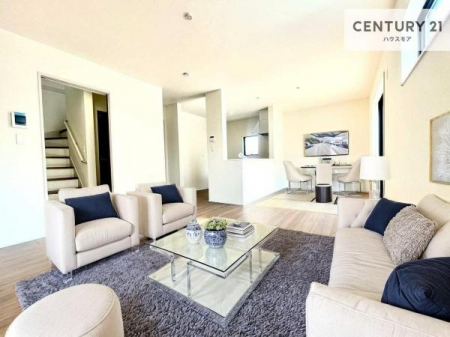 ���r���O�@�Ƌ��CG�p�[�X�ł��B�S�n�ǂ����r���O�͉Ƒ������R�ƏW�܂�܂��B�Ƒ��c�R�̎��Ԃ����������ł��B���Ƒ��ƁA����w�[���������Ԃ��߂��������ł��ˁB