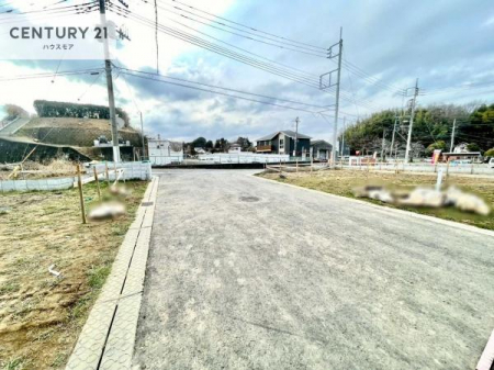 ���̑����n�@�O�ʓ��H��6���I�z����ǍD�ȗ��n�ł��B
�Ԍɓ��ꂪ���ȕ������S�ł��ˁB