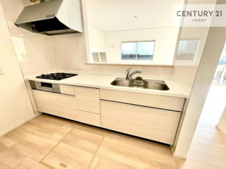 �L�b�`���@��l�C�̑Ζʎ��V�X�e���L�b�`�����̗p���Ă��܂��I���Ƒ��̃R�~���j�P�[�V���������R�Ƒ�����݌v�ł��B
���q�l�ɂ��ڂ��͂��̂Ŋ������ł��ˁB�L�X�g���ĉ��K�ɍ�Ƃ��i�݂܂��B