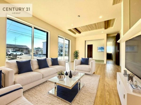 ���r���O�@�Ƌ��CG�p�[�X�ł��B�J�����̂���L�XLDK�I�\�t�@�[��_�C�j���O�e�[�u����u���Ă������ɂȂ�Ȃ��̂ŉ��K�ɉ߂����܂��I
�R�~���j�P�[�V���������₷�����r���O�ł��I