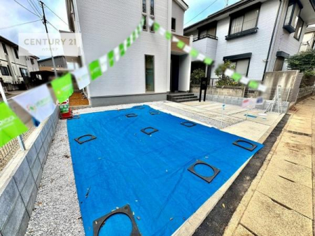 ���ԏ�@���ԃX�y�[�X��2�䕪����܂��I�Z�J���h�J�[�͂������A�o�C�N�⎩�]�ԂȂǂ��u���ꏊ�ɍ���܂���B