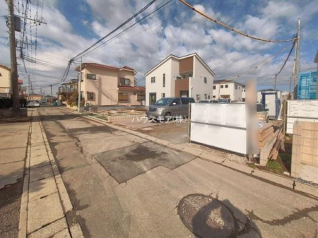 ���̑����n�@�O�ʓ��H��4���I�z����ǍD�ȗ��n�ł��B
�Ԍɓ��ꂪ���ȕ������S�ł��ˁB