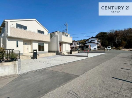 ���̑����n�@�O�ʓ��H��6���I�z����ǍD�ȗ��n�ł��B
�Ԍɓ��ꂪ���ȕ������S�ł��ˁB