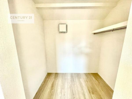 ���[�@�E�H�[�N�C���N���[�[�b�g�t���ł��B��������̂��m���Ȃǂ����[���Ă��������ł��ˁI���ɂ���@�������ȂǋG�ߕ��̑傫�ȉƓd�����[�ł��܂��I