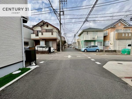 ���̑����n�@�O�ʓ��H4���I�z����ǍD�ȗ��n�ł��B
�Ԍɓ��ꂪ���ȕ������S�ł��ˁB