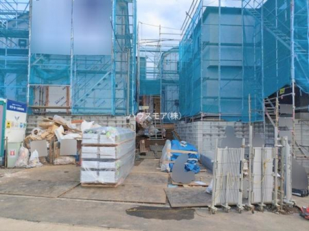 ���ԏ�@���ԃX�y�[�X��2�䕪����܂��I�Z�J���h�J�[�͂������A�o�C�N�⎩�]�ԂȂǂ��u���ꏊ�ɍ���܂���B