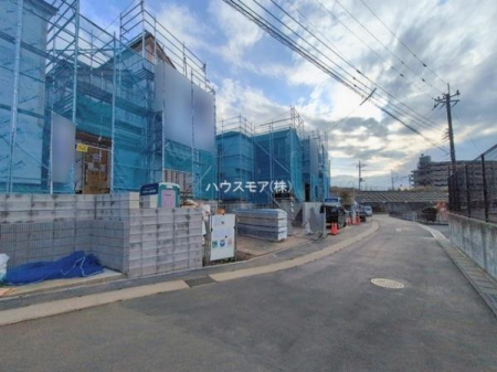 ���̑����n�@�O�ʓ��H��5.7���I�z����ǍD�ȗ��n�ł��B
�Ԍɓ��ꂪ���ȕ������S�ł��ˁB