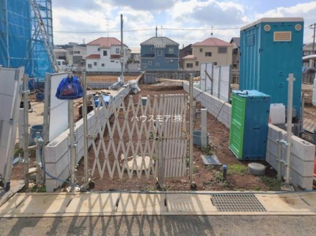 ���ԏ�@���ԃX�y�[�X��2�䕪����܂��I�Z�J���h�J�[�͂������A�o�C�N�⎩�]�ԂȂǂ��u���ꏊ�ɍ���܂���B