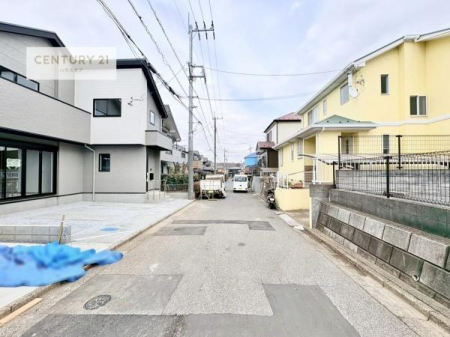 ���̑����n�@�O�ʓ��H5���I�z����ǍD�ȗ��n�ł��B
�Ԍɓ��ꂪ���ȕ������S�ł��ˁB