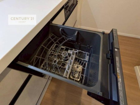 �L�b�`���@�H��@�t���̃L�b�`���ł��I�Z���������r��h�~�Ƃ��đ�ϊ��􂷂�֗��Ȏd�l�ł��I�r���g�C���Ȃ̂ŃL�b�`���̏ꏊ����炸�����X�y�[�X���L���g�����Ƃ��o���܂��I