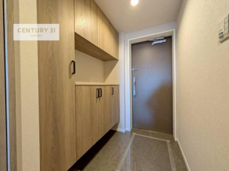 ���ց@�V���[�Y�{�b�N�X�t���Ȃ̂ŁA���ւ��Еt�����|�������₷���ł��I
�X�b�L���������ւŌ˂��J�����u�ԁA�������̂���S�n������Ԃ��o�}���Ă���܂��B