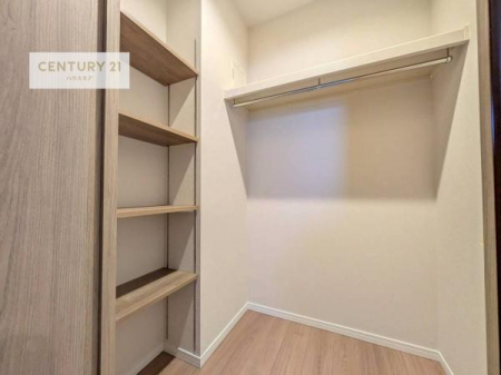 ���[�@�E�H�[�N�C���N���[�[�b�g�t���ł��B��������̂��m���Ȃǂ����[���Ă��������ł��ˁI���ɂ���@�������ȂǋG�ߕ��̑傫�ȉƓd�����[�ł��܂��I