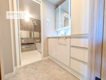 ���ʑ�E���ʏ��@�O�ʋ��d�l�̐��ʏ��́A�g�����Ȃ݂����₷������I���͎��[�ɂȂ��Ă��܂��B�h���C���[�₨���ϓ����Еt������̂Ő��ʑ������X�b�L���ƌ����邱�Ƃ��o���܂��I