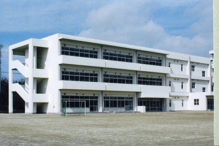 ���ӊ��@-