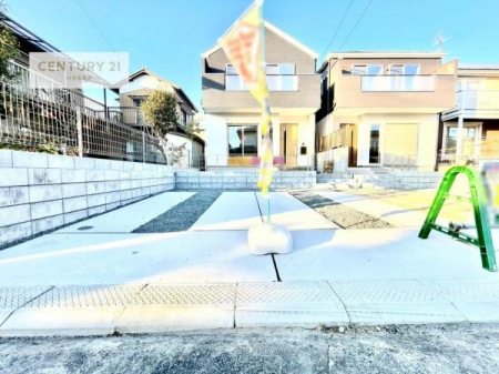 ���ԏ�@���ԃX�y�[�X��2�䕪����܂��I�Z�J���h�J�[�͂������A�o�C�N�⎩�]�ԂȂǂ��u���ꏊ�ɍ���܂���B