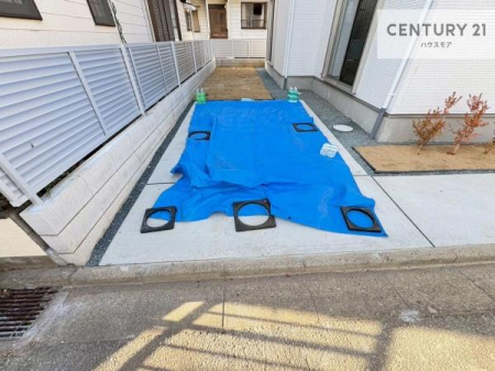 ���ԏ�@���ԃX�y�[�X��2�䕪����܂��I�Z�J���h�J�[�͂������A�o�C�N�⎩�]�ԂȂǂ��u���ꏊ�ɍ���܂���B