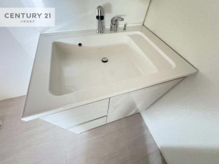 ���ʑ�E���ʏ��@�[�����ʑ�{�E���́A�������˂ɂ����̂ł�����ꂪ�y�X�I���������ۂĂ܂��I
�L���C�Ȑ��ʏ��Ŏ��������̃��`�x�[�V�������オ��܂��ˁI