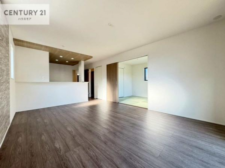 ���r���O�@�J�����̂���L�XLDK�I�\�t�@�[��_�C�j���O�e�[�u����u���Ă������ɂȂ�Ȃ��̂ŉ��K�ɉ߂����܂��I�R�~���j�P�[�V���������₷�����r���O�ł��I