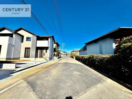 ���̑����n�@�O�ʓ��H��6.1���I�z����ǍD�ȗ��n�ł��B
�Ԍɓ��ꂪ���ȕ������S�ł��ˁB