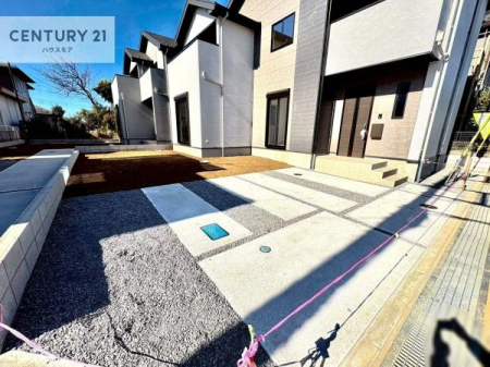 ���ԏ�@���ԃX�y�[�X��2�䕪����܂��I�Z�J���h�J�[�͂������A�o�C�N�⎩�]�ԂȂǂ��u���ꏊ�ɍ���܂���B