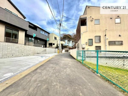 ���̑����n�@�O�ʓ��H3.8���I�z����ǍD�ȗ��n�ł��B
�Ԍɓ��ꂪ���ȕ������S�ł��ˁB