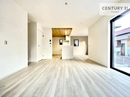 ���r���O�@�S�n�ǂ����r���O�͉Ƒ������R�ƏW�܂�܂��B�Ƒ��c�R�̎��Ԃ����������ł��B���Ƒ��ƁA����w�[���������Ԃ��߂��������ł��ˁB