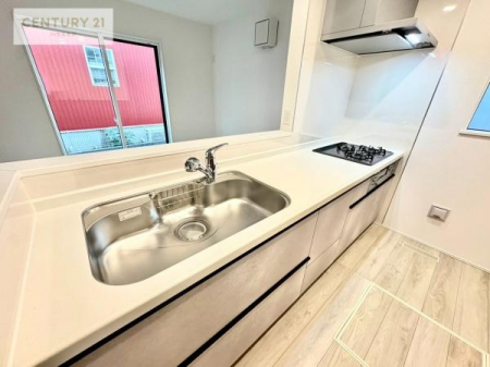 �L�b�`���@�y���n�̔���J�Ò��z
��l�C�̑Ζʎ��V�X�e���L�b�`�����̗p���Ă��܂��I���Ƒ��̃R�~���j�P�[�V���������R�Ƒ�����݌v�ł��B
���q�l�ɂ��ڂ��͂��̂Ŋ������ł��ˁB�L�X�g���ĉ��K�ɍ�Ƃ��i�݂܂��I