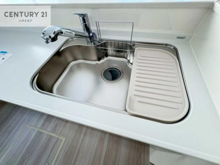 �L�b�`���@���C�h�ȃV���N�ł��ˁI�������˂ɂ������������₷���Ǝ����y�X�d�l�̃V�X�e���L�b�`���ł��I
�f�U�C�����Ƌ@�\�������˂��L�b�`���Ő�����������܂��ˁI