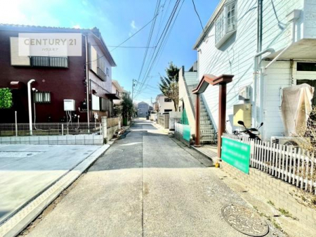 ���̑����n�@�O�ʓ��H��4���I�z����ǍD�ȗ��n�ł��B
�Ԍɓ��ꂪ���ȕ������S�ł��ˁB