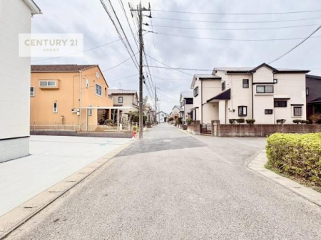 ���̑����n�@�O�ʓ��H��6���I�z����ǍD�ȗ��n�ł��B
�Ԍɓ��ꂪ���ȕ������S�ł��ˁB