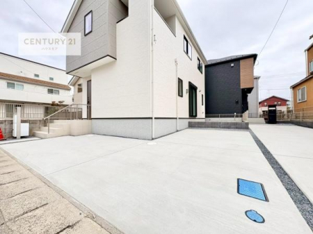 ���ԏ�@���ԃX�y�[�X��2�䕪����܂��I�Z�J���h�J�[�͂������A�o�C�N�⎩�]�ԂȂǂ��u���ꏊ�ɍ���܂���B