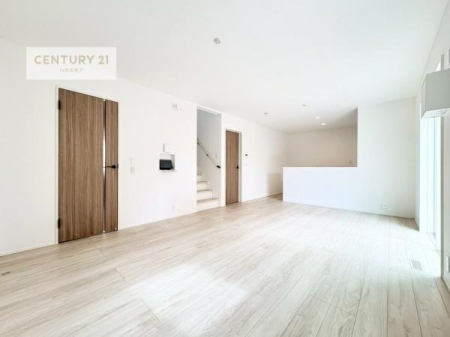 ���r���O�@�S�n�ǂ����r���O�͉Ƒ������R�ƏW�܂�܂��B�Ƒ��c�R�̎��Ԃ����������ł��B���Ƒ��ƁA����w�[���������Ԃ��߂��������ł��ˁB