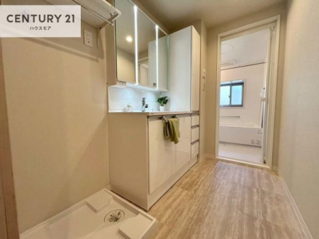 ���ʑ�E���ʏ��@�O�ʋ��d�l�̐��ʏ��́A�g�����Ȃ݂����₷������I���͎��[�ɂȂ��Ă��܂��B�h���C���[�₨���ϓ����Еt������̂Ő��ʑ������X�b�L���ƌ����邱�Ƃ��o���܂��I