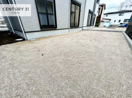 ��@�K�[�f�j���O�₨�q�l�̗V�я�Ƃ��ăA�E�g�h�A���y���߂�悤�ȗz������ǍD�Ȃ���ł��I
���ꂽ���ɂ͐�������n����J���I�Ȏ��Ԃ��y���߂܂��B