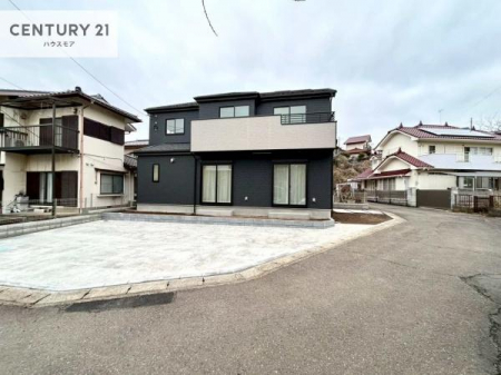 ���̑����n�@�O�ʓ��H��5���I�z����ǍD�ȗ��n�ł��B
�Ԍɓ��ꂪ���ȕ������S�ł��ˁB