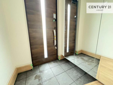 ���ց@�~���[�t���V���[�Y�{�b�N�X�t���Ȃ̂ŁA���ւ��Еt�����|�������₷���ł��I
�X�b�L���������ւŌ˂��J�����u�ԁA�������̂���S�n������Ԃ��o�}���Ă���܂��B